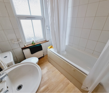 4 Bed Student Accommodation - Photo 6