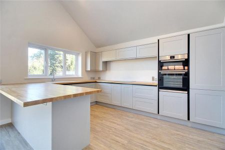 3 bedroom bungalow to rent - Photo 3