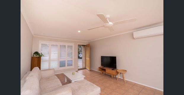 SHARE HOUSE - 1 BEDROOM PLUS PRIVATE EXTRA ROOM WITH OWN SHOWER AND LOUNGE AREA, 2 MINS TO M1 AND SHOPS AT OXENFORD - Photo 1