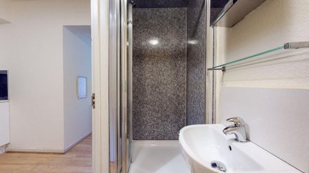 Studio to rent - Photo 2