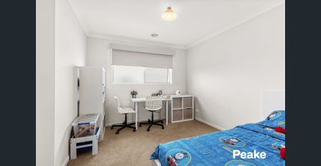 Spacious 5-Bedroom Family Home With Multiple Living Areas And Alfresco - Photo 4