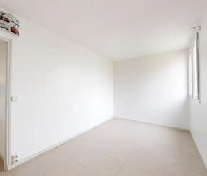 Location Appartement 3 pièces 70 m2 à Noisy-le-Grand - Photo 4