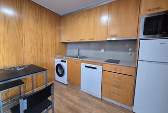 Furnished and equipped T0 flat next to Wisteria!