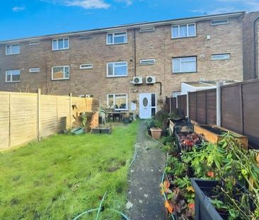 4 bedroom terraced house to rent - Photo 5