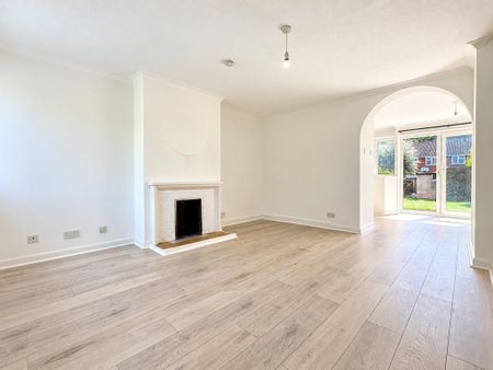 3 bedroom terraced house to rent - Photo 3