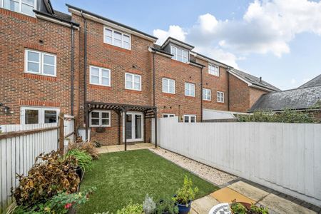 3 bedroom townhouse to rent - Photo 4