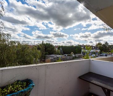 Bishopsford Road, Morden, SM4 - Photo 3