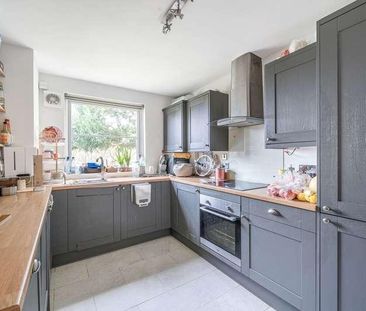 Rookwood Court, Guildford, GU2 - Photo 6