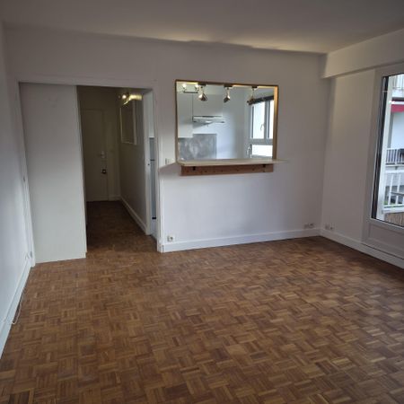 Location Appartement 3 pièces 56m² ST MAUR DES FOSSES 94210 - Photo 3