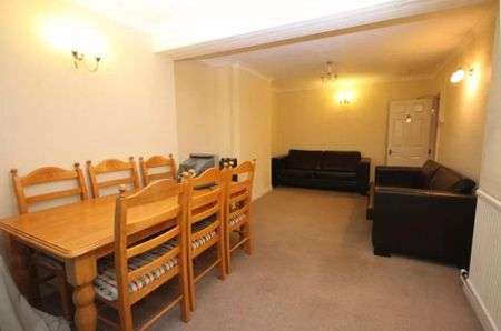 6 bedroom semi-detached house to rent - Photo 4