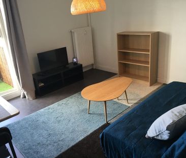 Location Appartement 1 pièce 26m² - Photo 2