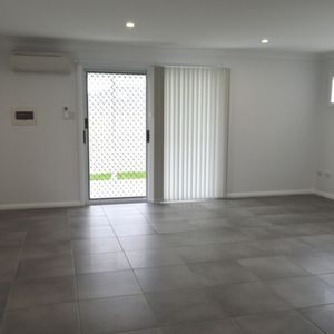 Ideally Located, Well Presented Granny Flat - Photo 2