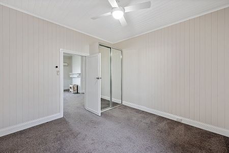 Single Level Family Home! - Photo 2