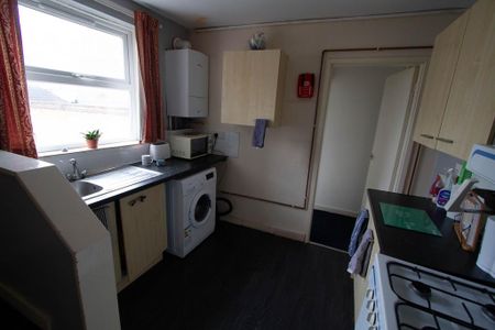 1 bedroom flat to rent - Photo 3