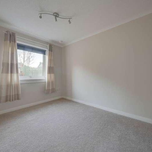 Bevan Grove, Johnstone, PA5 - Photo 1