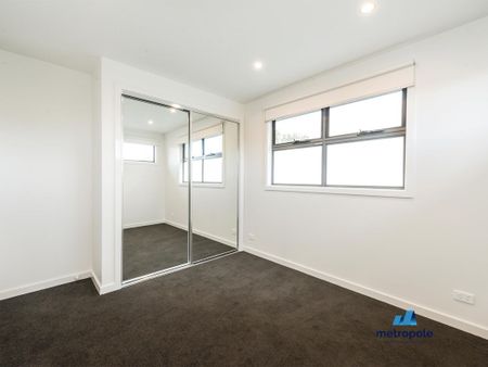 25B Waratah Street, BENTLEIGH EAST, VIC - Photo 2