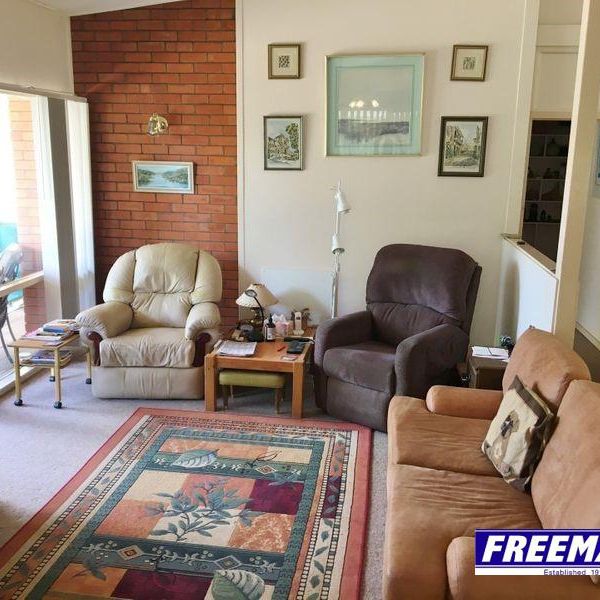 SPACIOUS 4-BEDROOM, 3-BATHROOM HOME IN AN UNBEATABLE CBD LOCATION - Photo 1