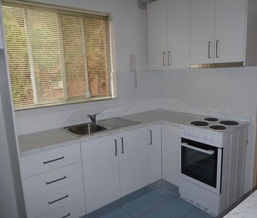 "Newly Renovated - Close to Station" - Photo 6