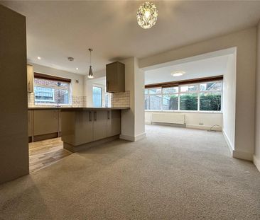 3 bedroom semi-detached house to rent - Photo 4