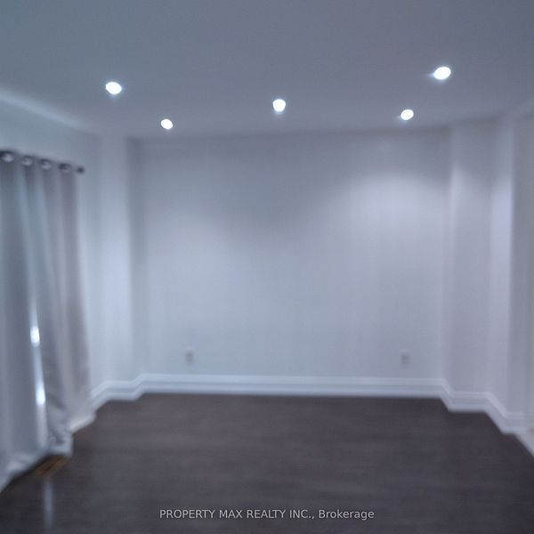 For Lease - 246 Simmons Boulevard, Brampton, Ontario - Photo 1