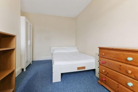 4 bedroom house share to rent - Photo 3