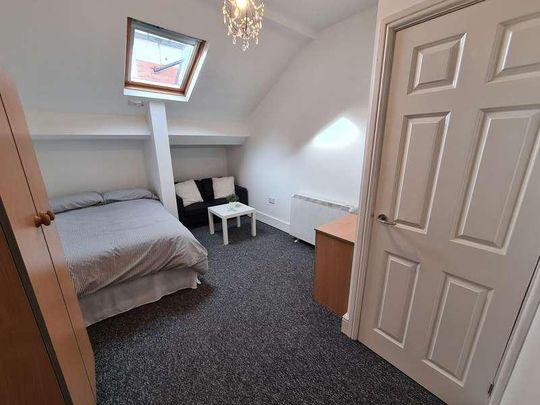 The Parkside, Lloyd Street South, Manchester, M14 - Photo 1