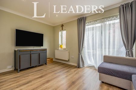 3 bedroom house to rent Turner Close, Guildford, GU4 - Photo 3
