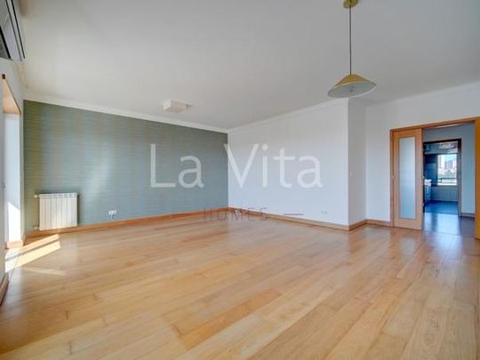 Apartamento T4 - Photo 1