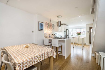 Stevenage Road, Bishops Park, SW6, London - Photo 5