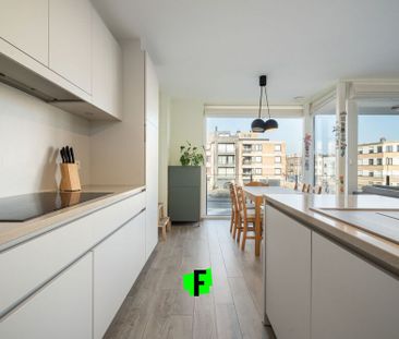 Prachtig modern appartement met 2 slaapkamers en terras te Blankenb... - Photo 2