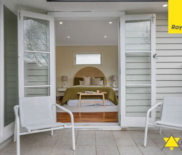 Stylish Family Home in Sought-After New Lynn - Photo 5