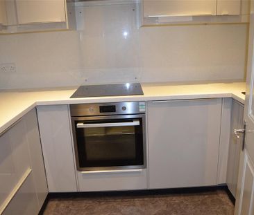 2 bedroom apartment to rent - Photo 6
