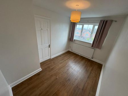 3 bedroom semi-detached house to rent - Photo 5