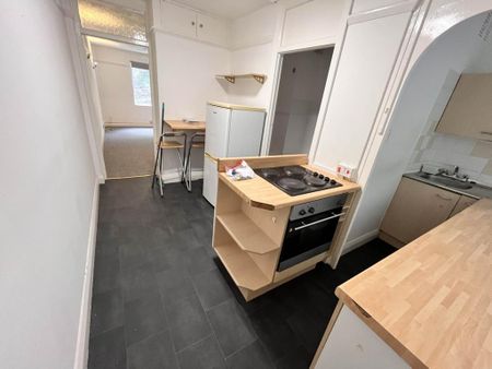 Studio to rent - Photo 5