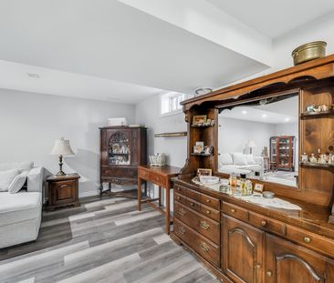 For Lease - 82 Lacey Crescent, London South, Ontario - Photo 1