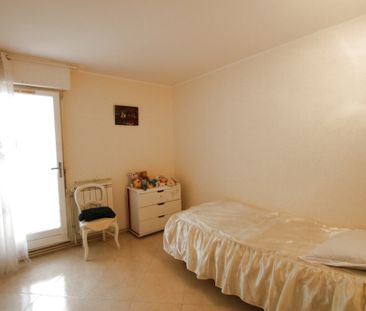 Location Appartement 3 pièces 78m² VITROLLES 13127 - Photo 5