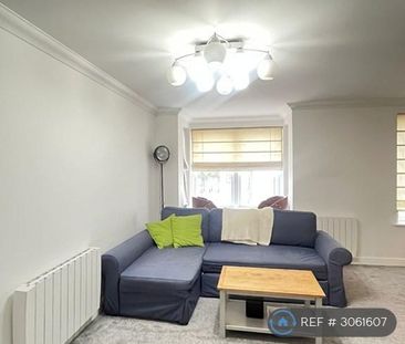 1 bedroom in a flat share to rent - Photo 1