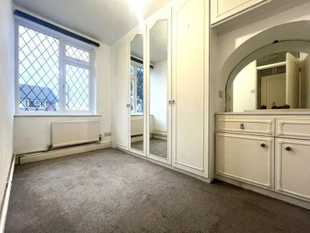 2 bedroom end of terrace house to rent - Photo 3