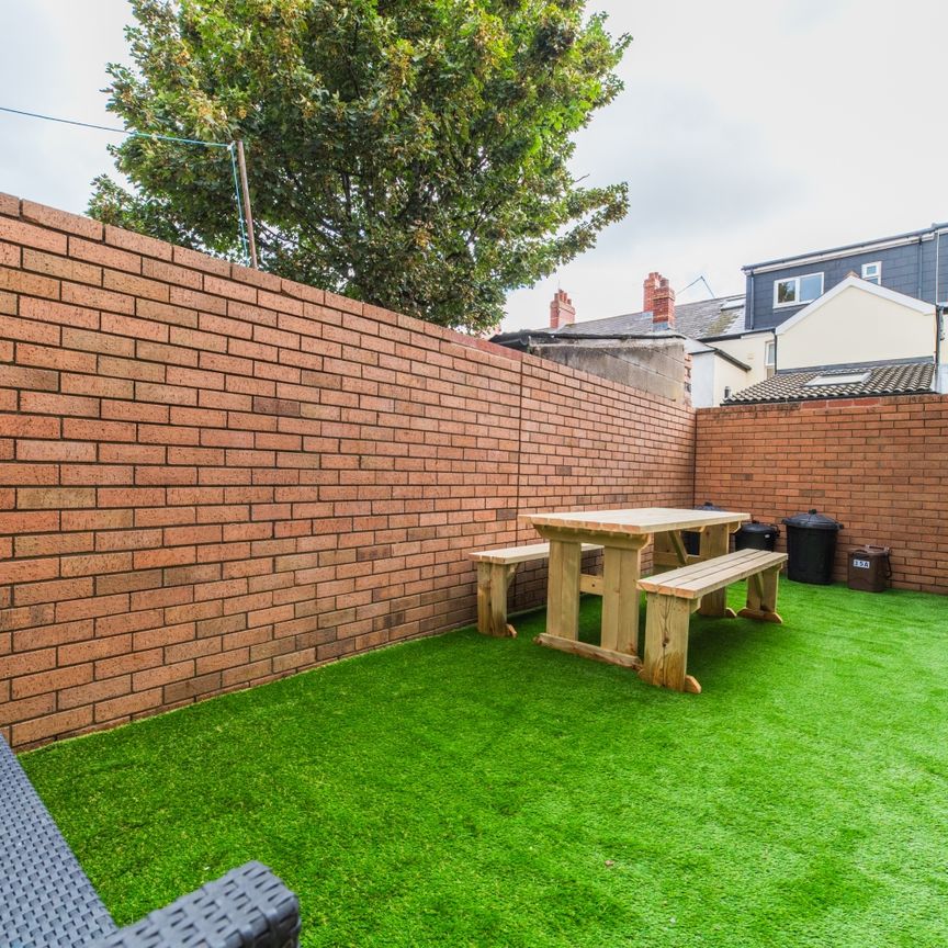Rhymney Street, Cathays - Photo 1