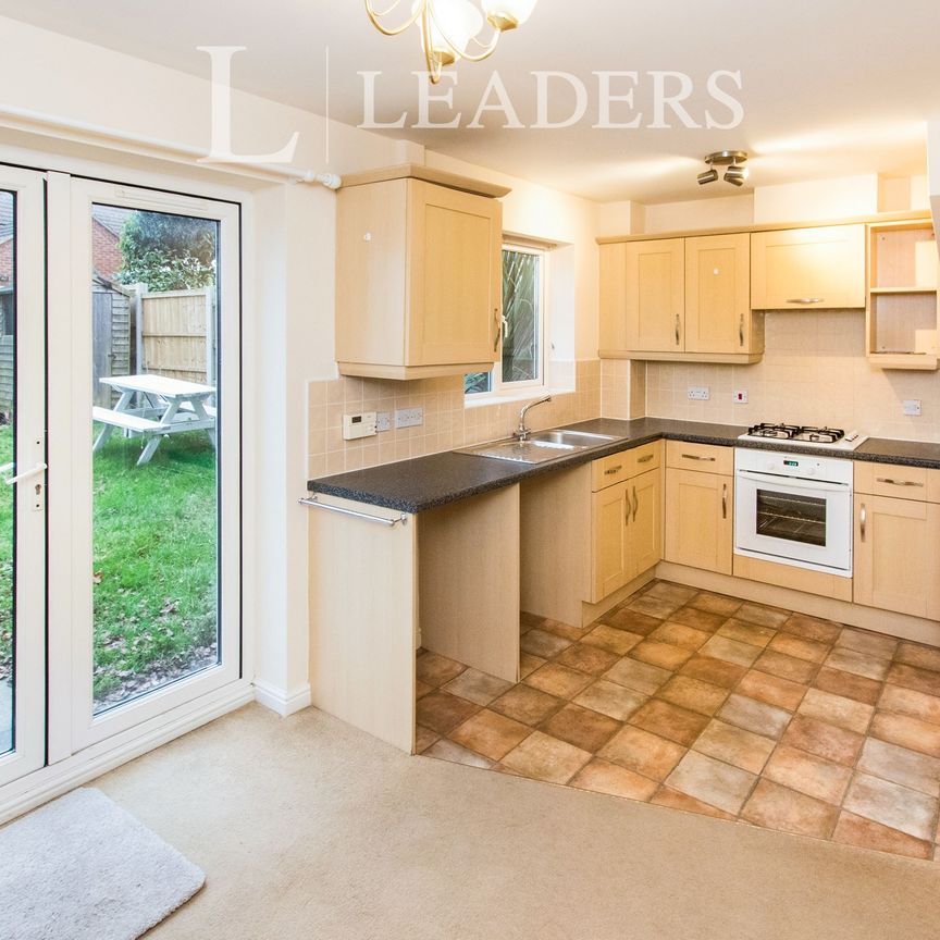 3 bedroom town house to rent Swiney Way, Beeston, Nottingham - Photo 1