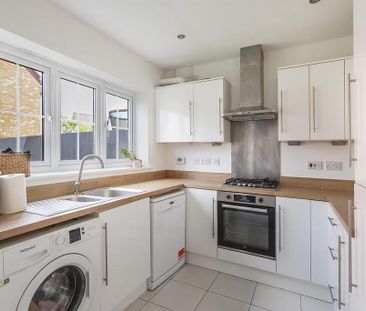 3 bedroom semi-detached house to rent - Photo 1