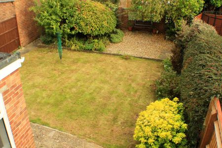 St Anne's Close, Bicester - Photo 2