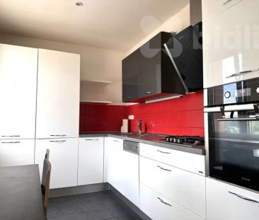 Slunný byt 2+kk s balkonem a skvělým výhledem - Praha 3, Žižkov - Фото 2
