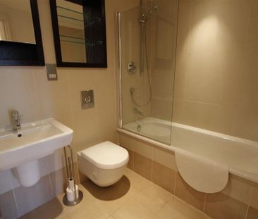 La Salle, Leeds City Centre, LS10 1NH - Photo 2