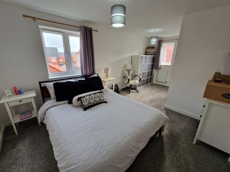 3 bedroom detached house to rent - Photo 5