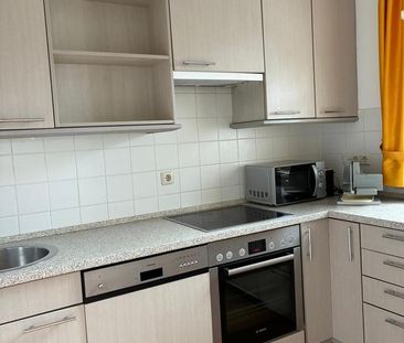 Helle 2,5 Zi-Süd-West-Wohnung vollmöbliert, zentral in Germering - Foto 1