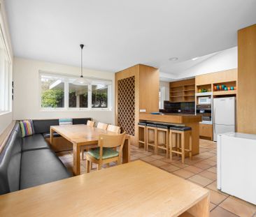 8 Charlton Court , - Photo 4