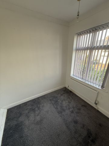 3 Bed Terraced House, Batsford Road, CV6 - Photo 4