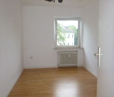 Sehr schöne 3 Zimmer-DG-Wohnung OHNE Balkon mit innen liegendem Wan... - Photo 3