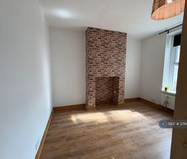 2 bedroom semi-detached house to rent - Photo 6